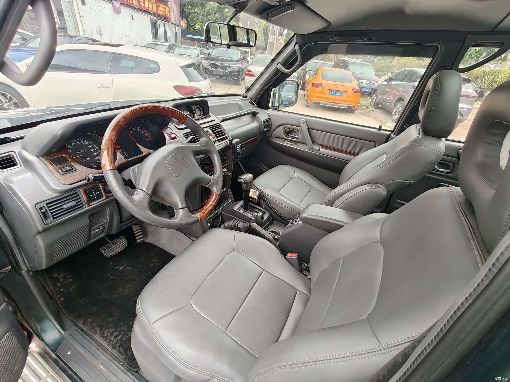 Mitsubishi Pajero, 1996 9