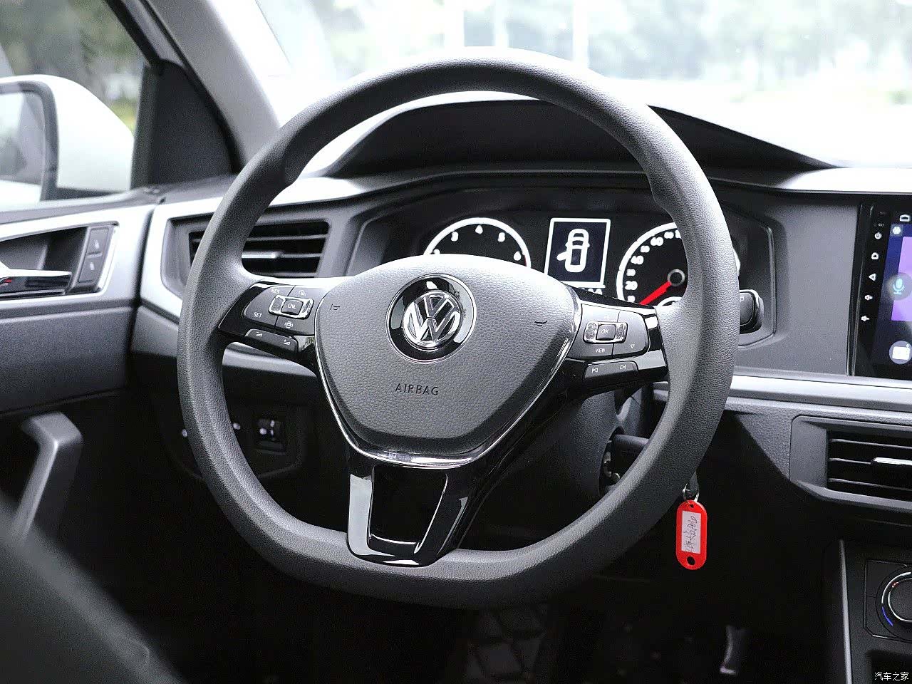 Volkswagen Polo, 2019 все фото