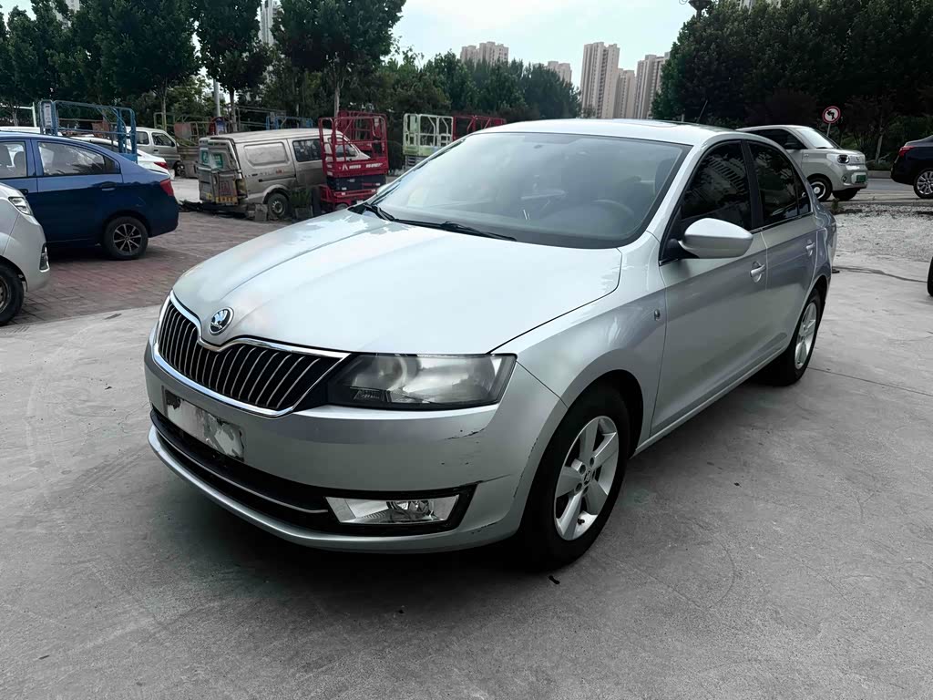 Skoda Rapid 2013 1.4L MT