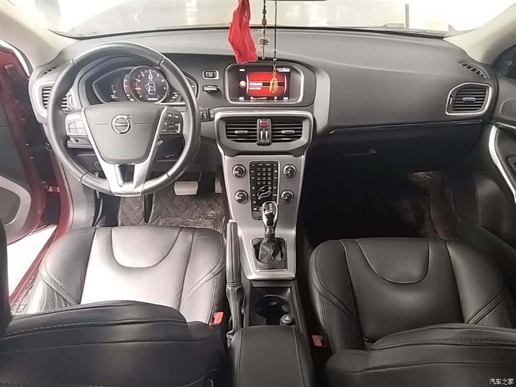 Volvo V40, 2019 10