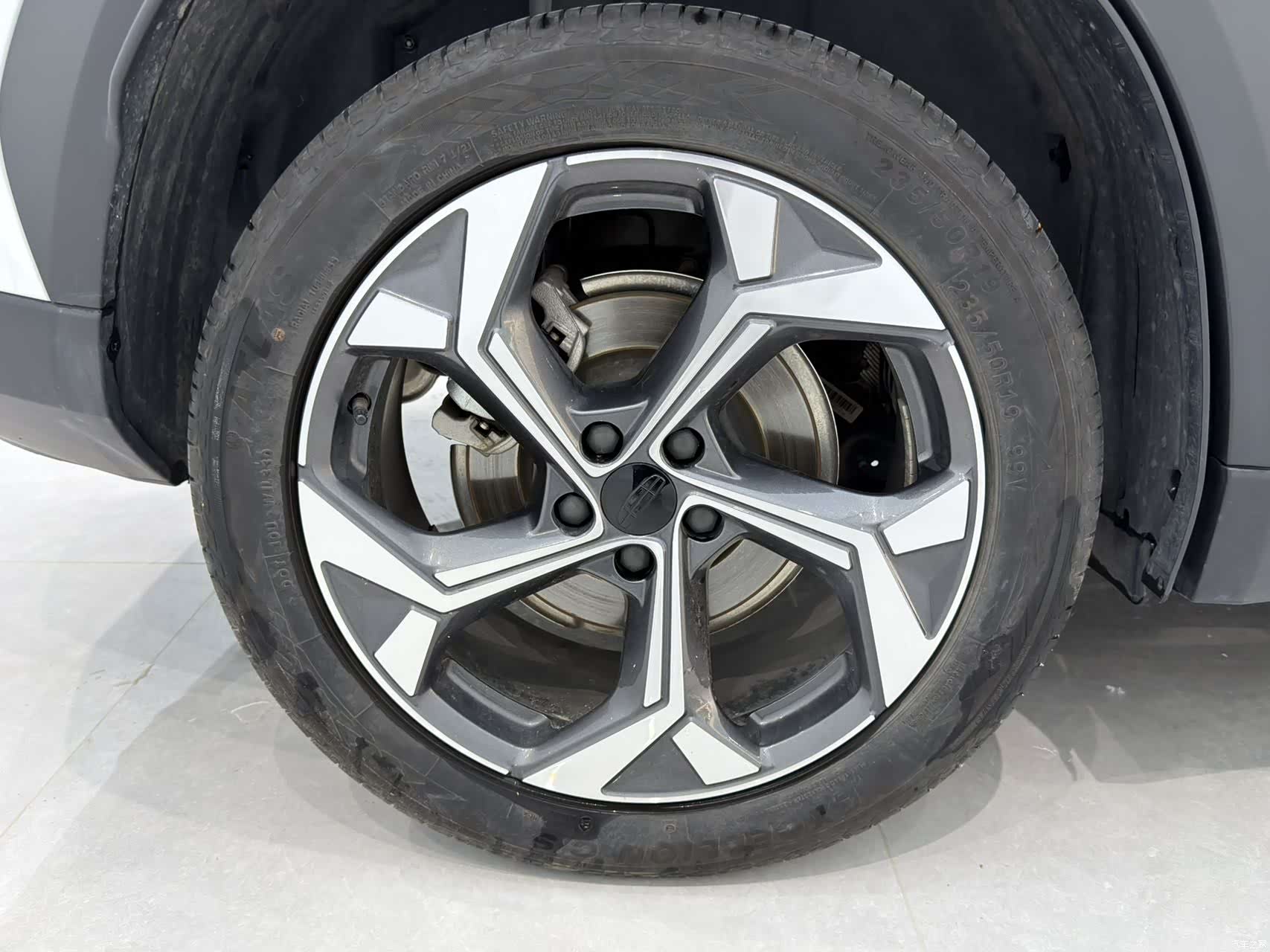 Geely Boyue, 2023 14