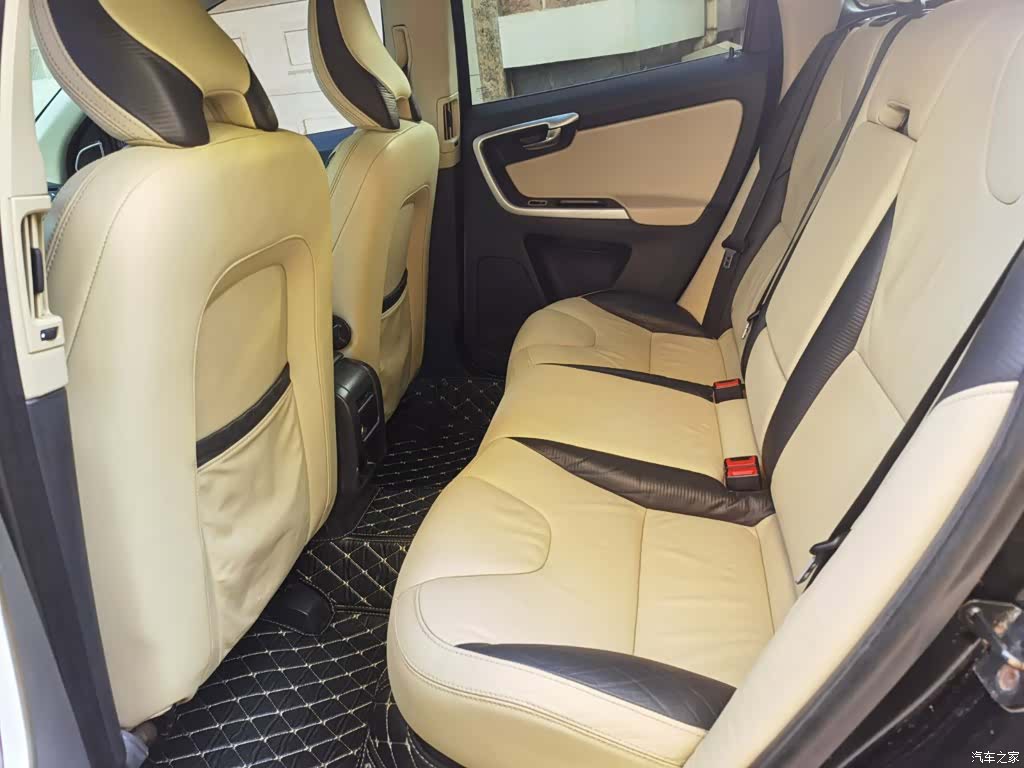 Volvo XC60, 2011 8