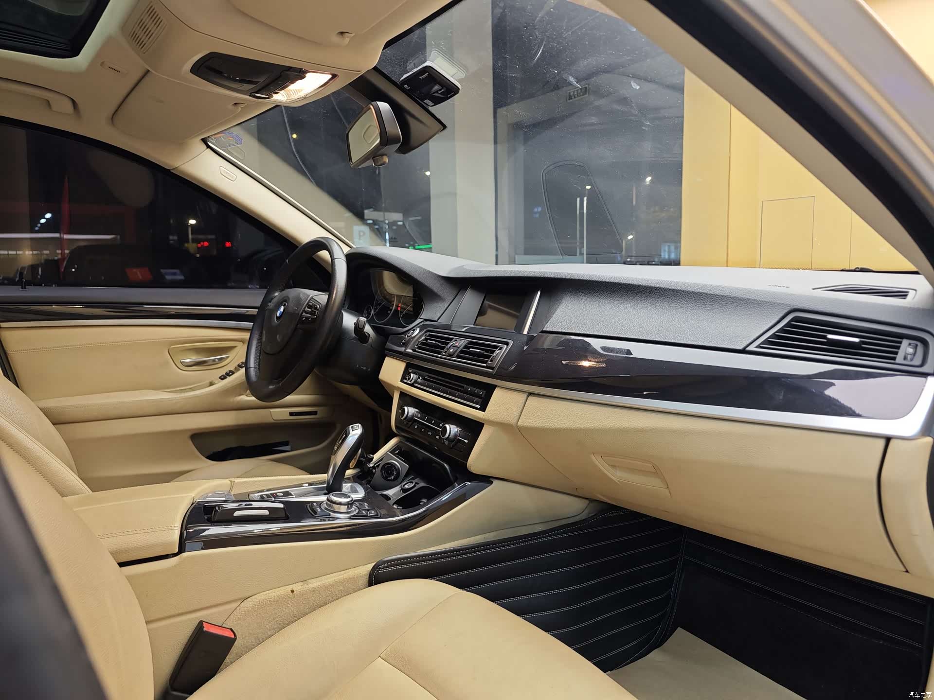 BMW 5 Series, 2014 32
