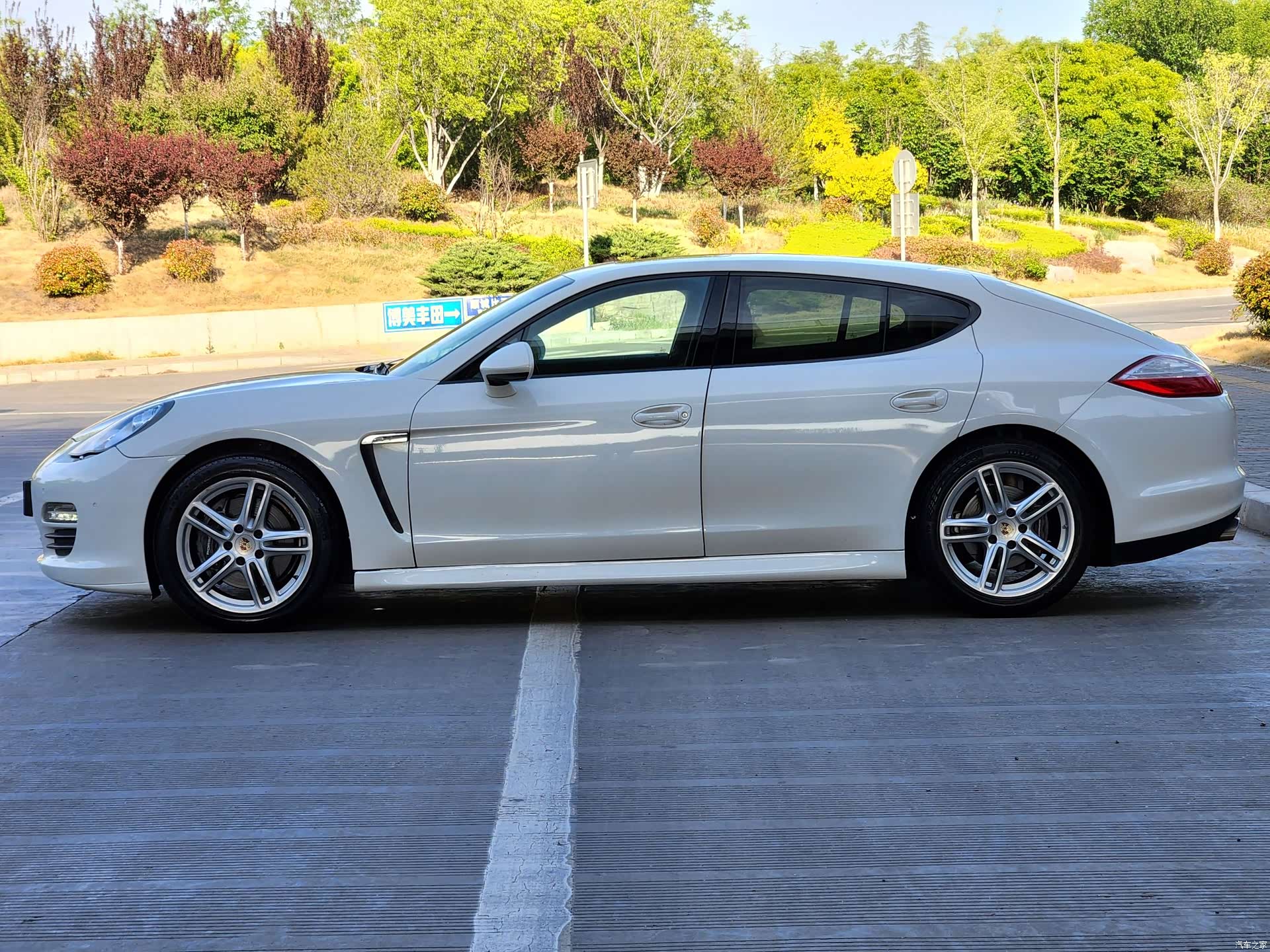 Porsche Panamera, 2012 3