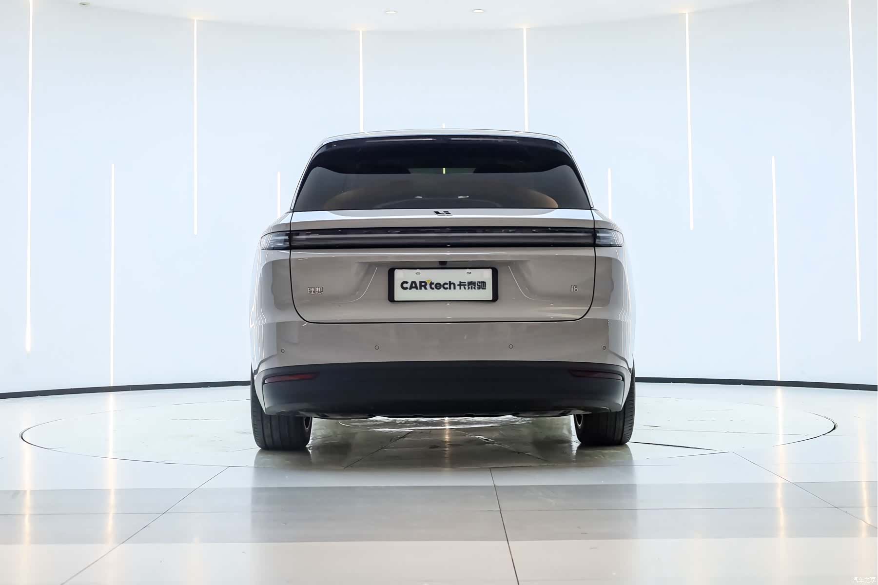 Li Auto i8, 2025 2