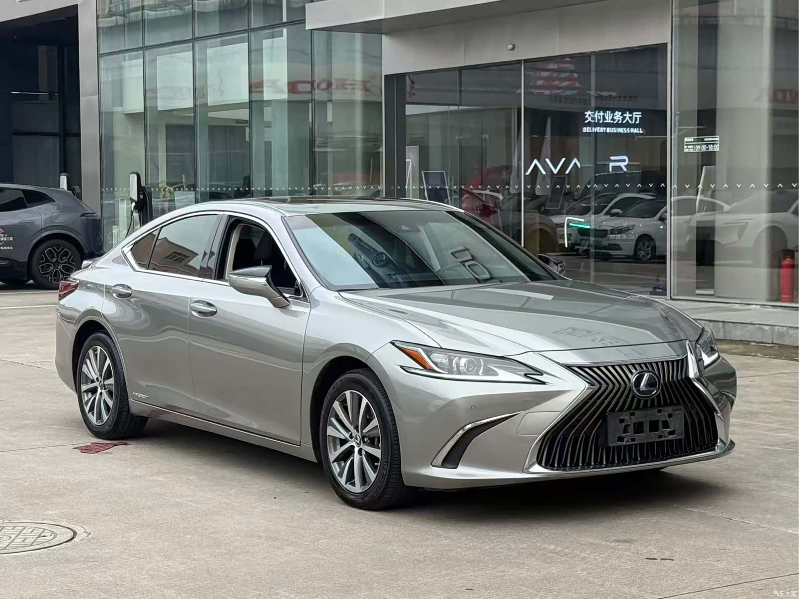 Lexus ES, 2019 1