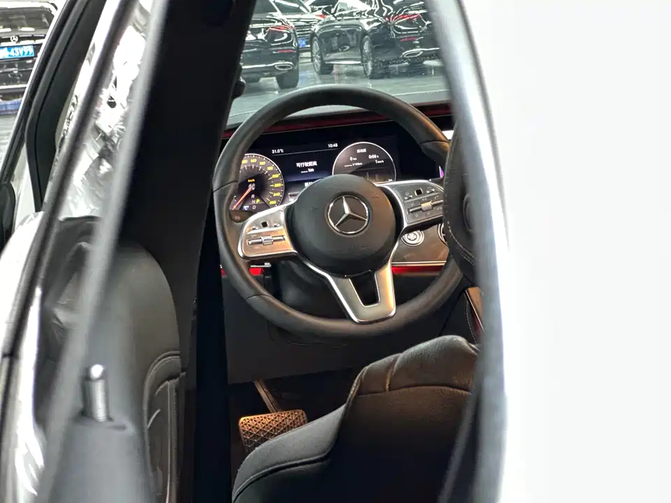 Mercedes-Benz CLS Mercedes-Benz CLS