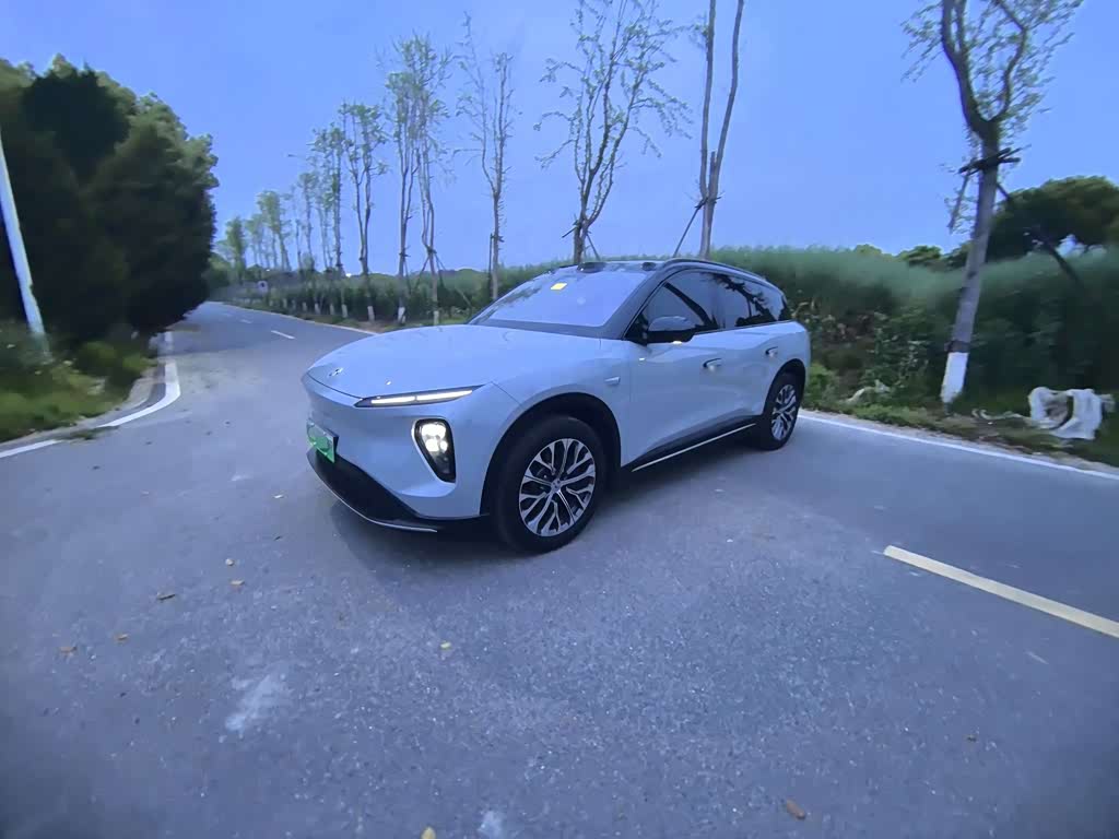 NIO ES6