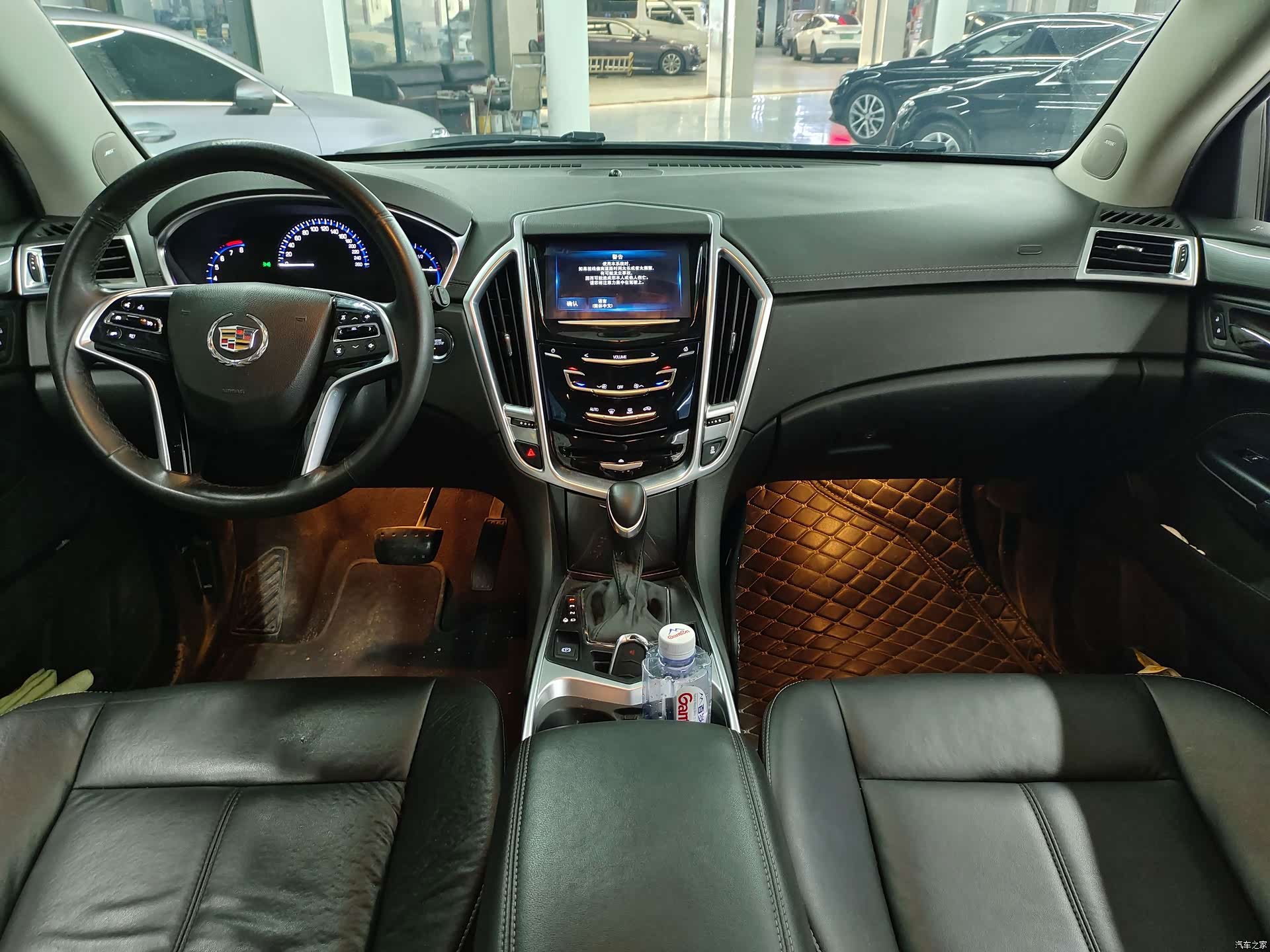 Cadillac SRX, 2015 10