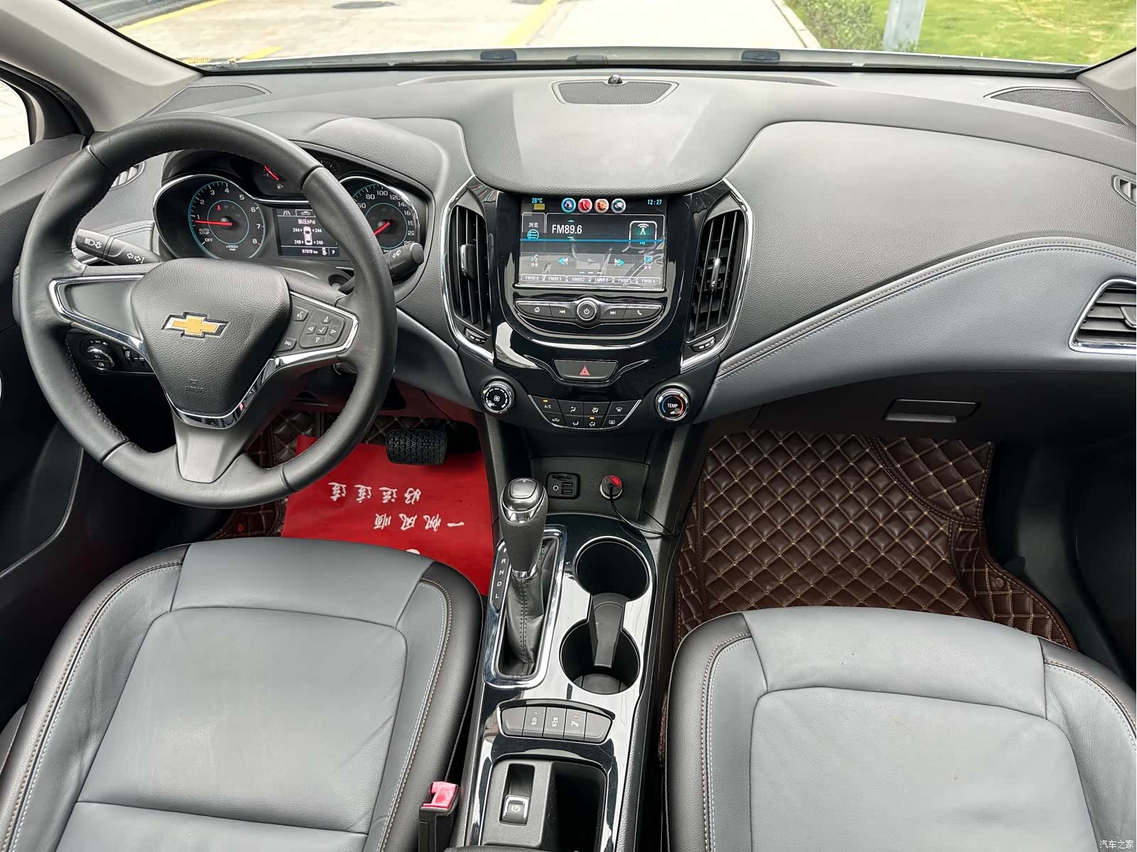 Chevrolet 320, 2018 8