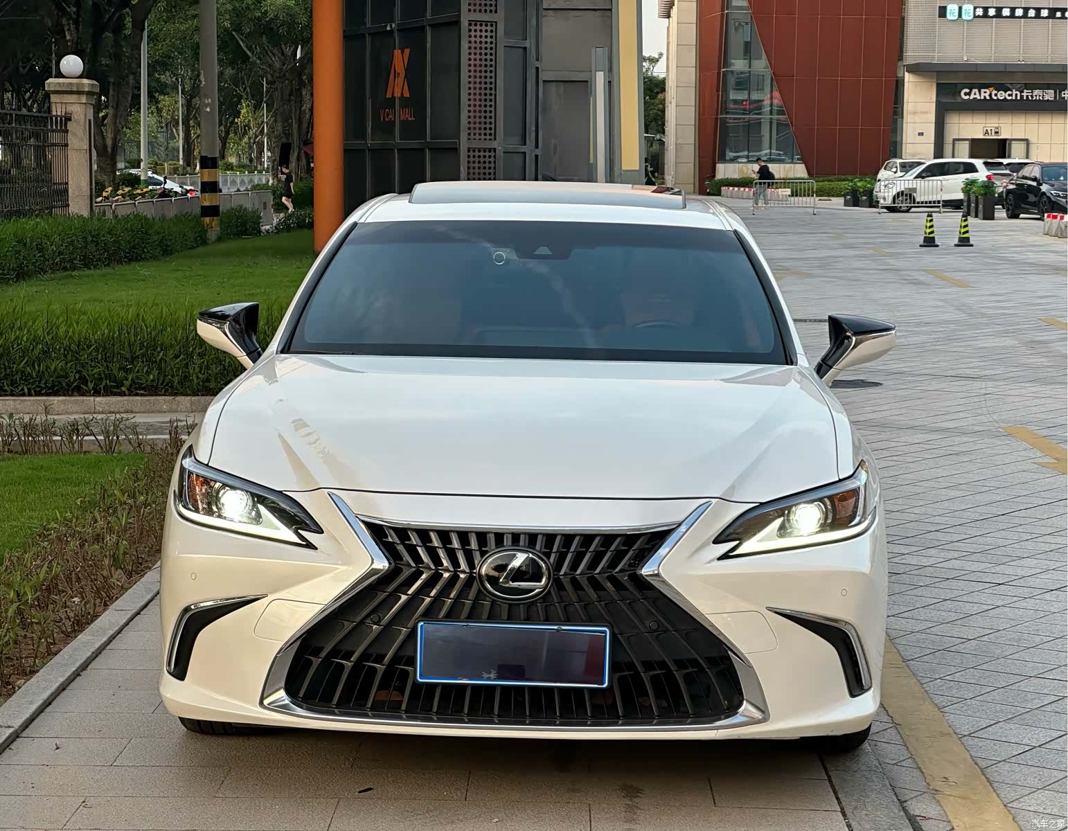 Lexus ES, 2022 2