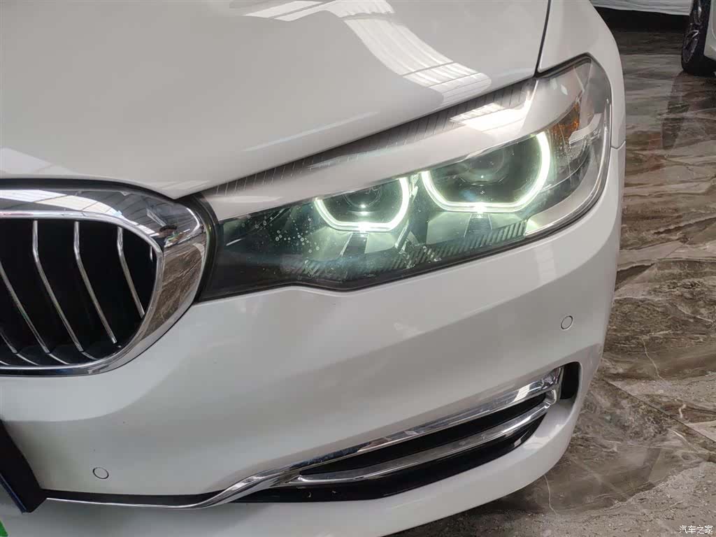 BMW 5 Series, 2019 24