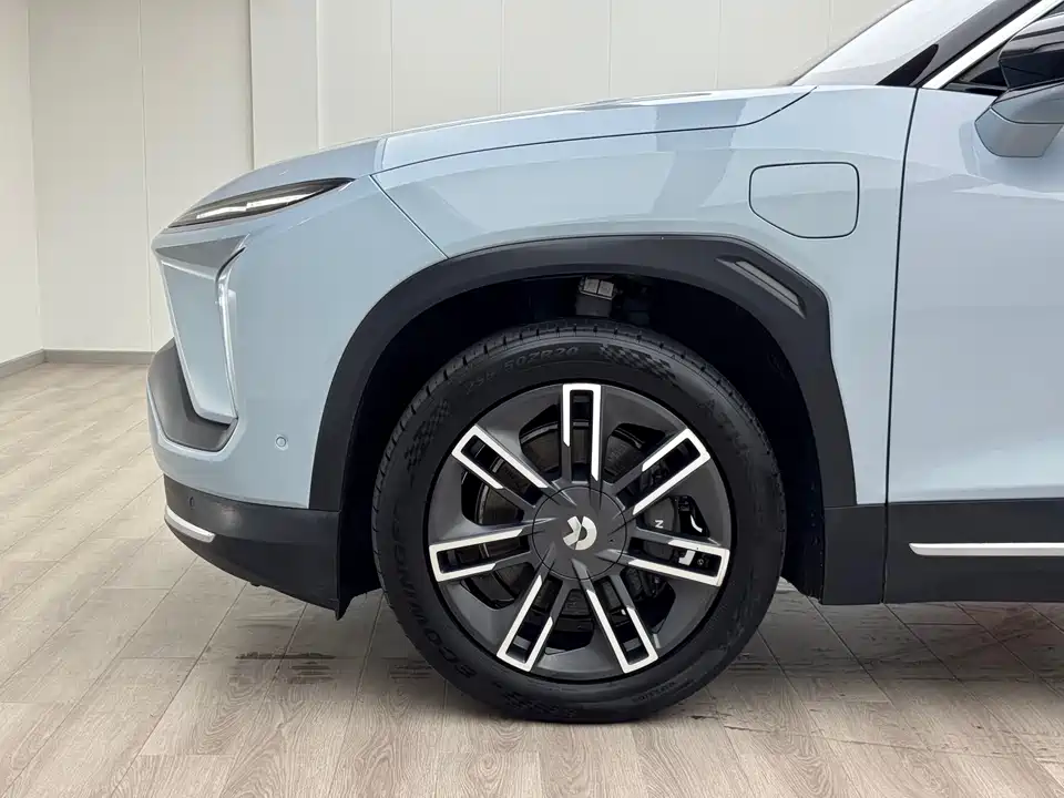 NIO ES6