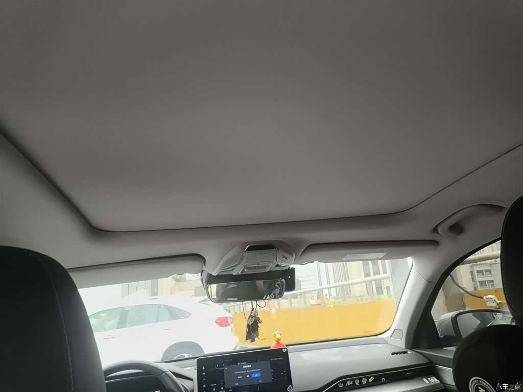 Geely Preface, 2023 18