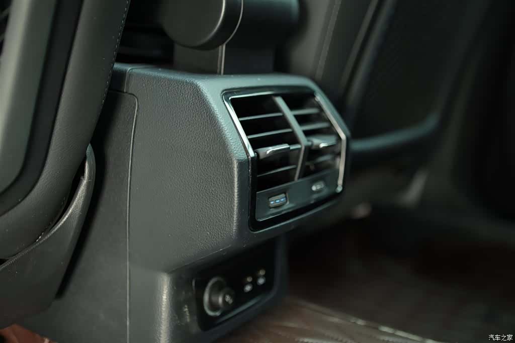 Audi Q3, 2023 20