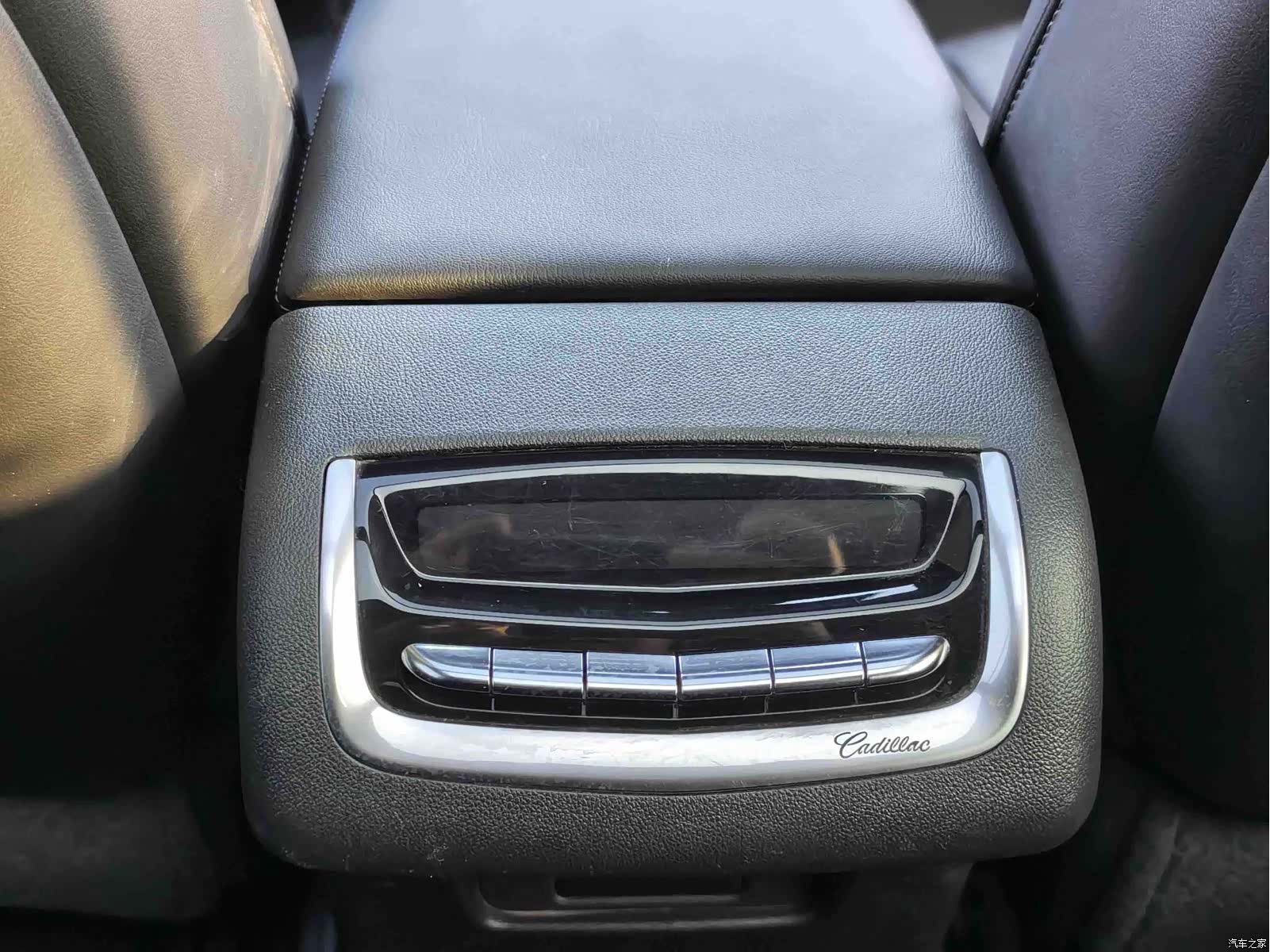 Cadillac XT6, 2021 11