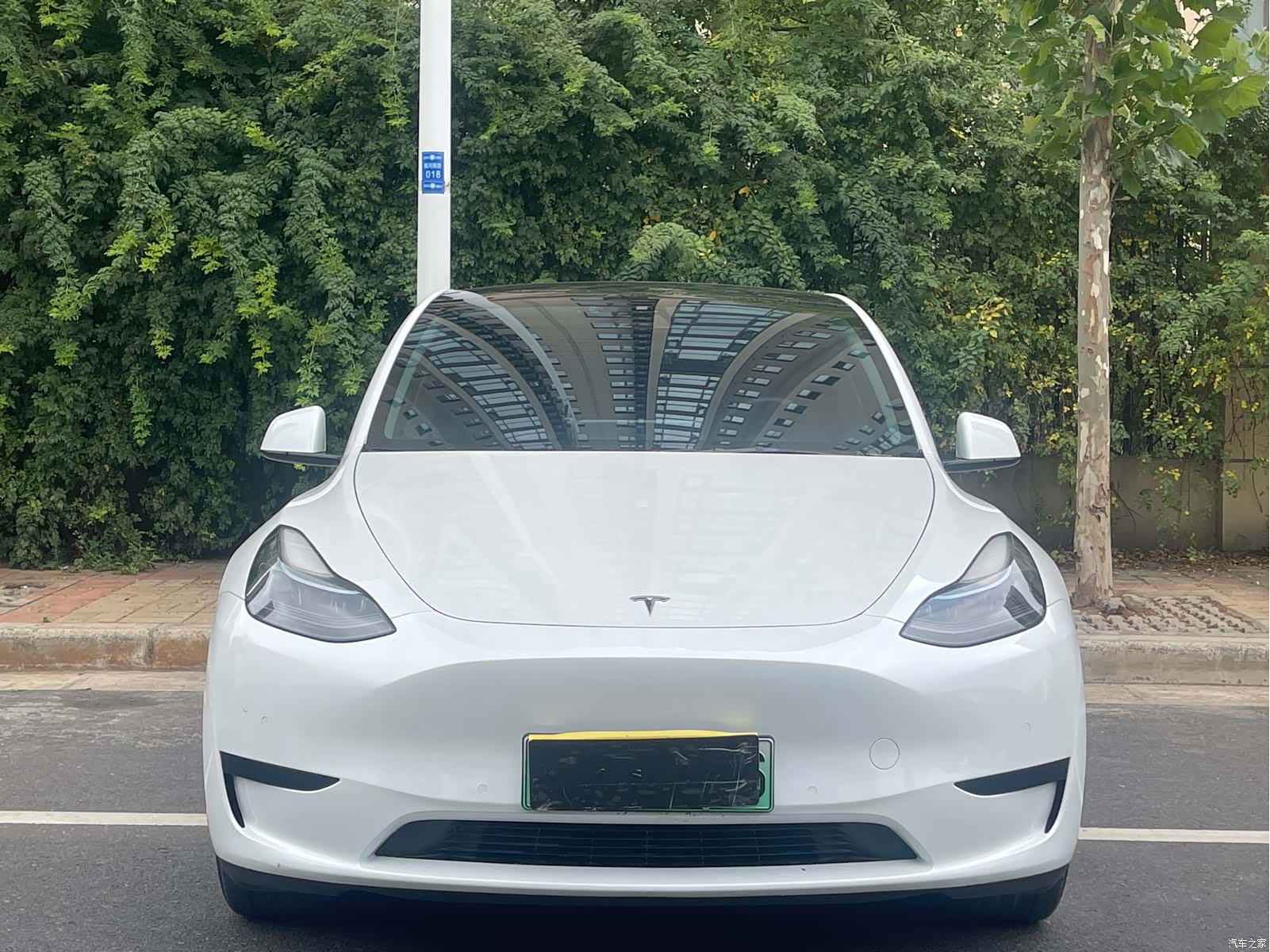 Tesla Model Y, 2023 2