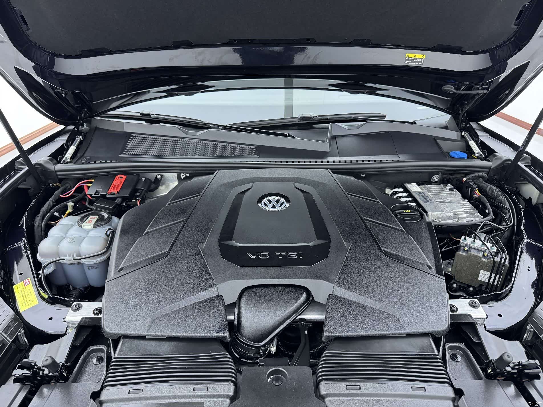 Volkswagen Touareg, 2022 18