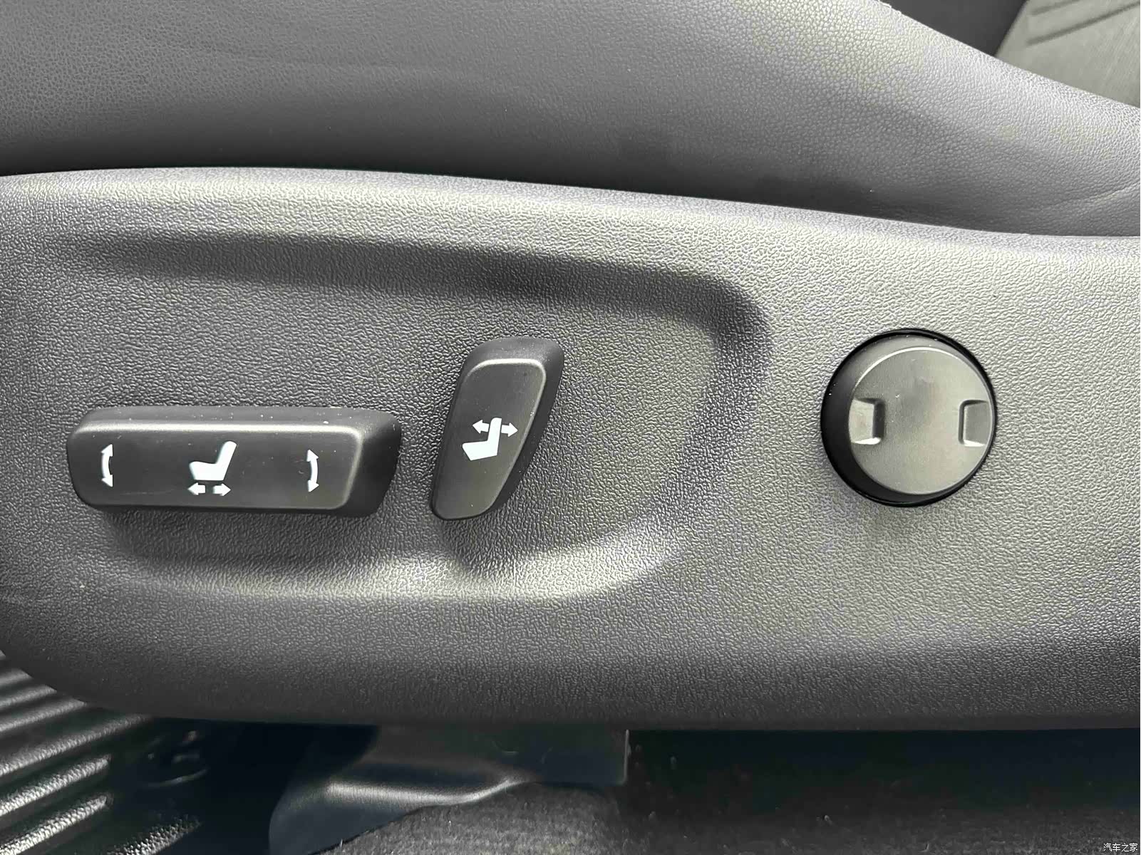 Lexus NX, 2020 11