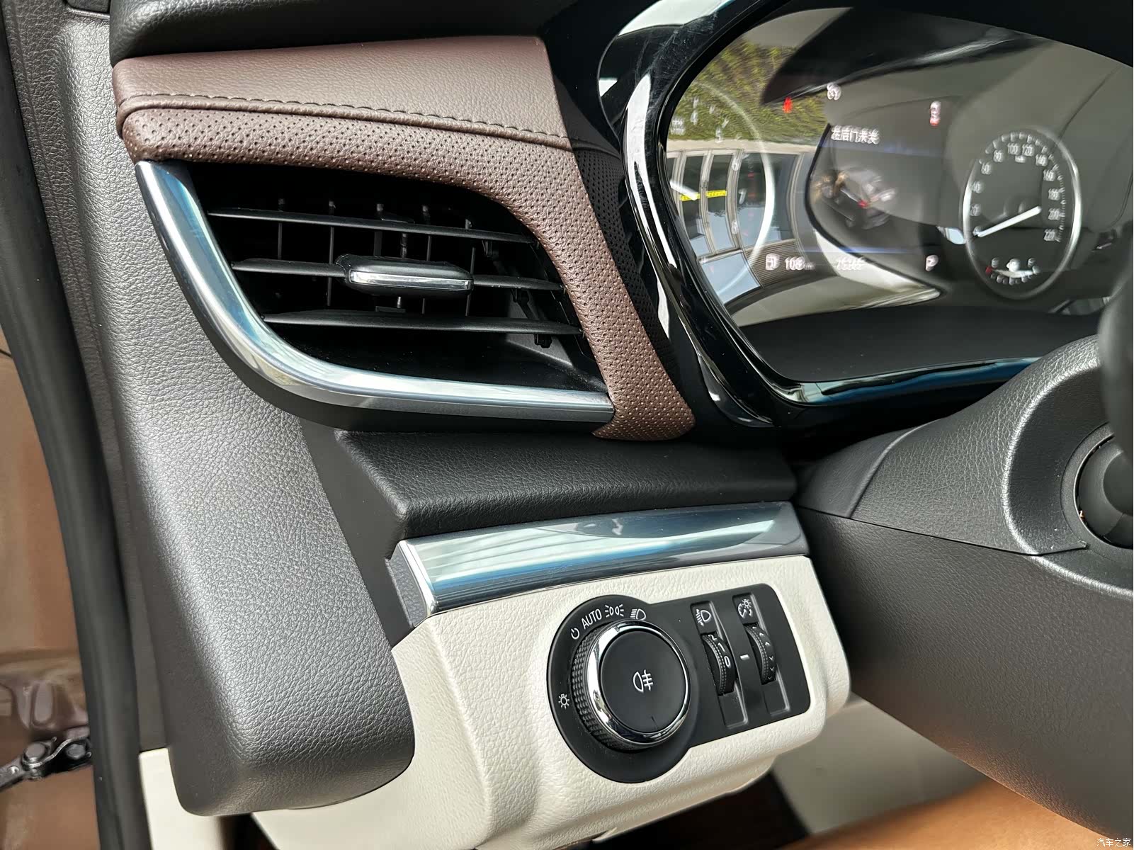 Buick GL8, 2020 21