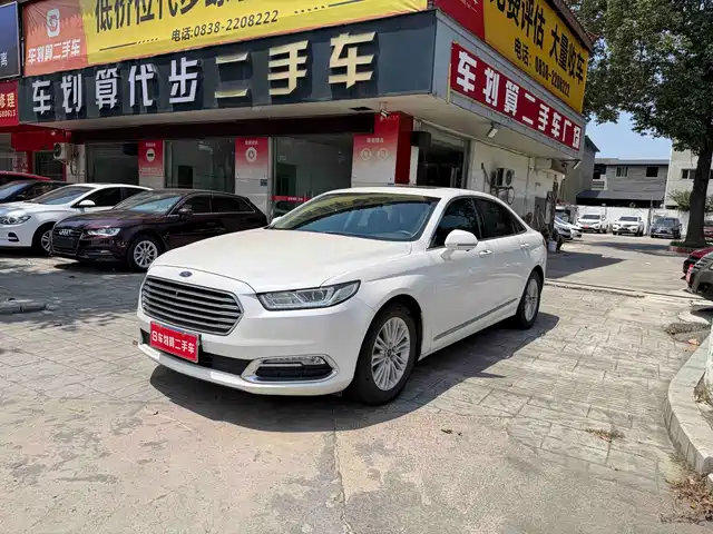 Ford Taurus 2018 — купить из Китая под заказ