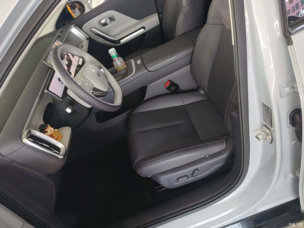 Leapmotor B01, 2025 15