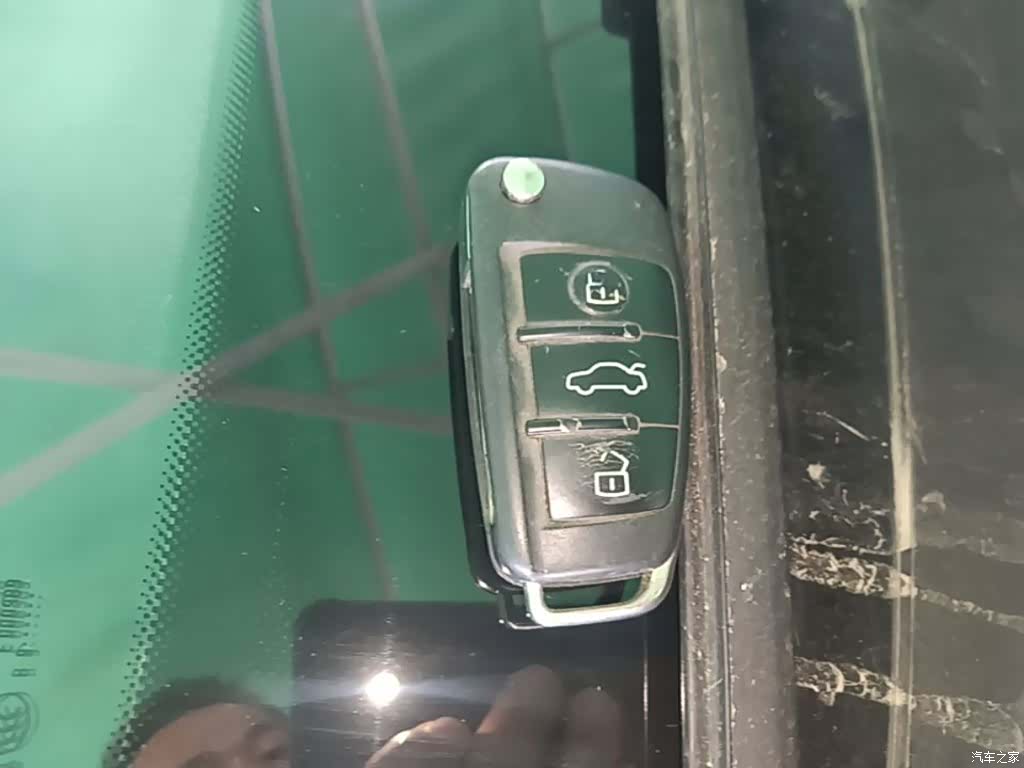 Audi Q2L, 2019 17