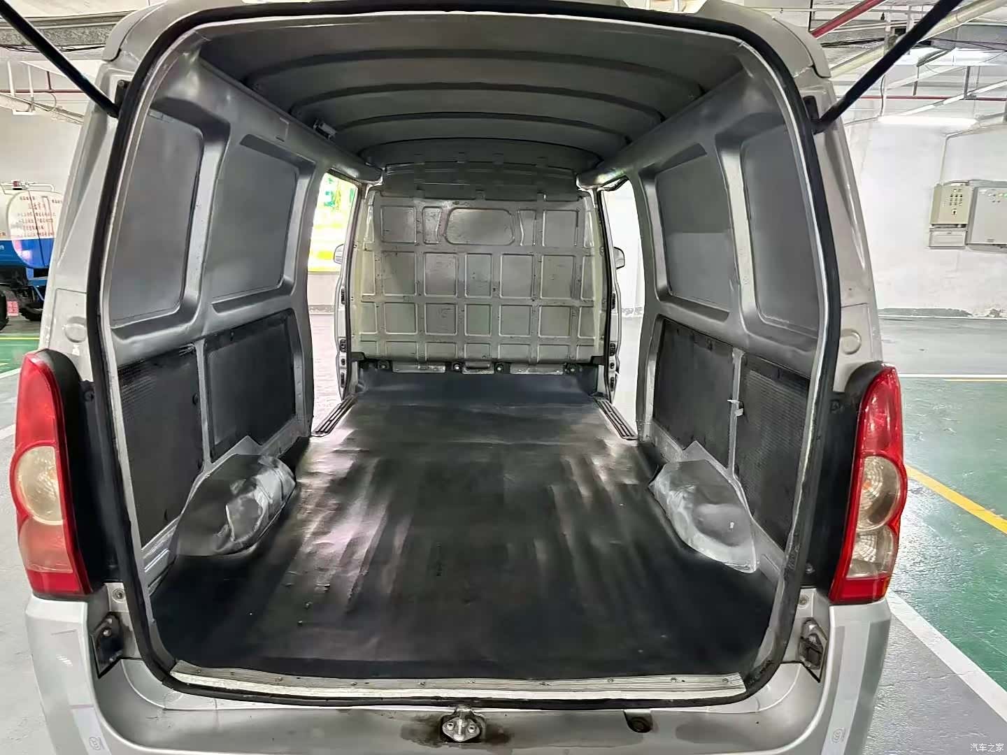 Wuling EV50, 2021 9