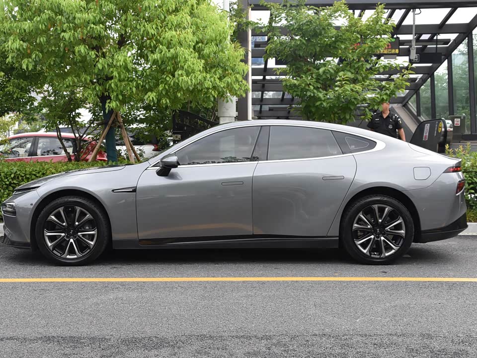 XPENG P7