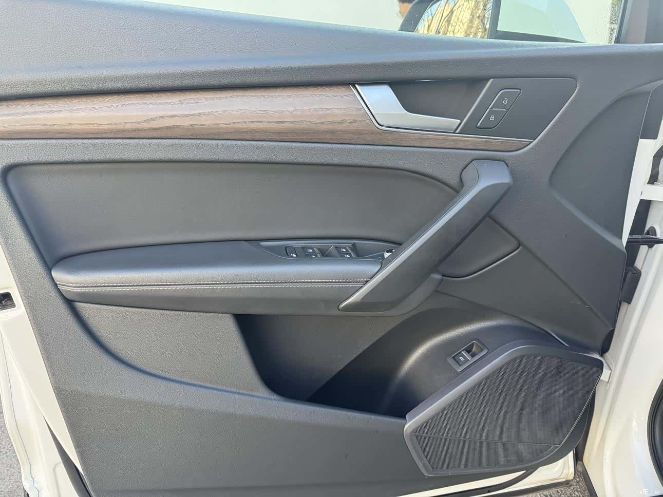 Audi Q5L, 2022 10
