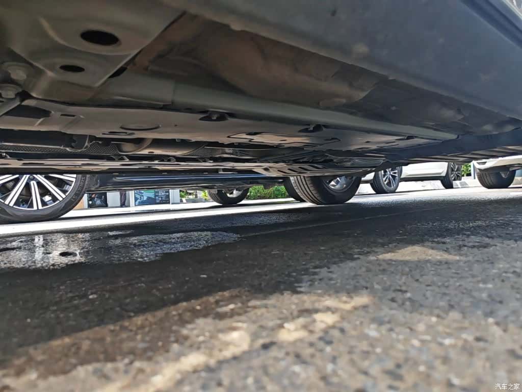 Volvo XC60, 2025 8