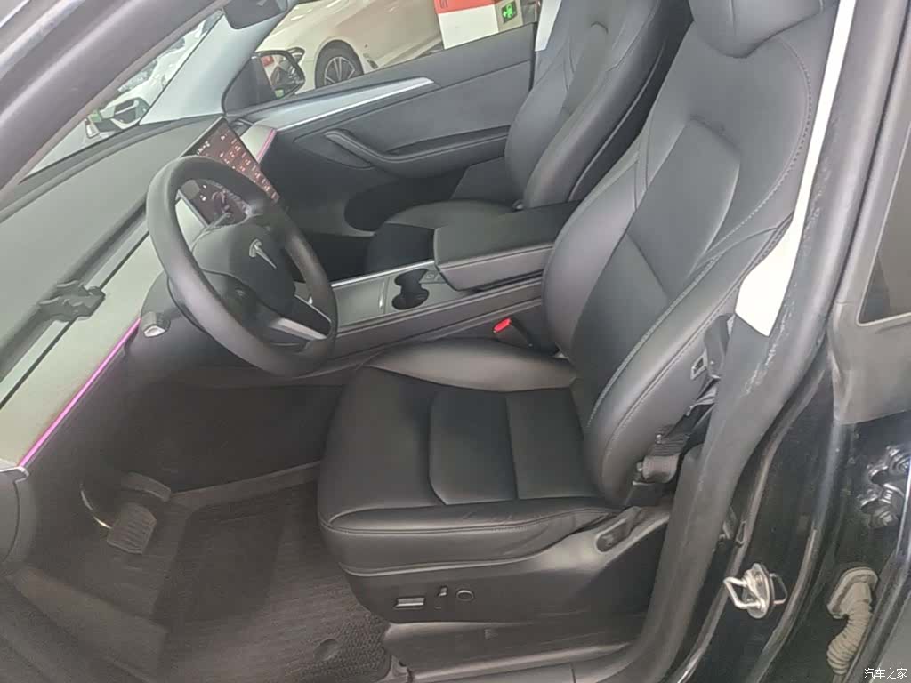 Tesla Model Y, 2024 15