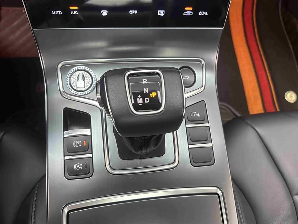 Hongqi H5