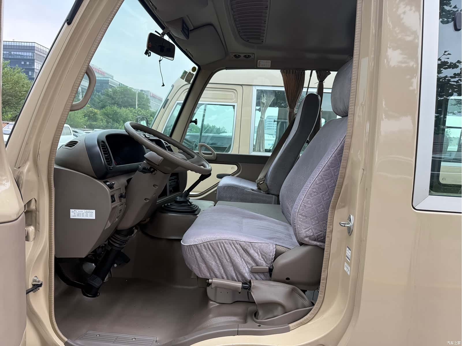 Toyota Coaster, 2009 7