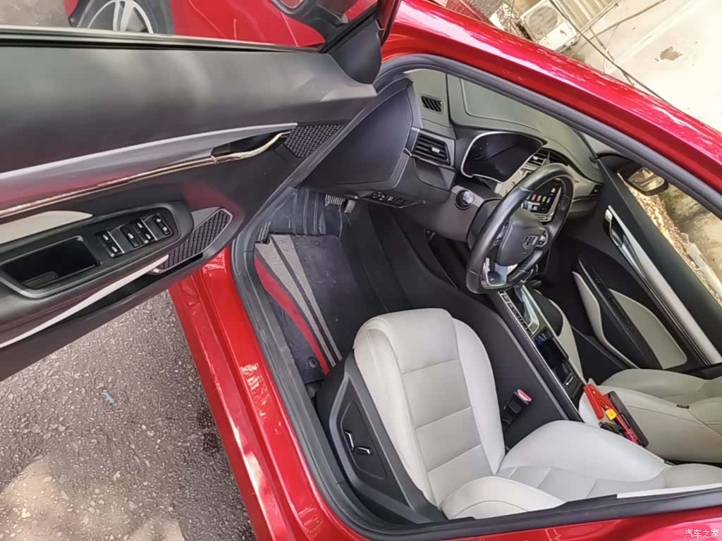 Geely Binray, 2018 12