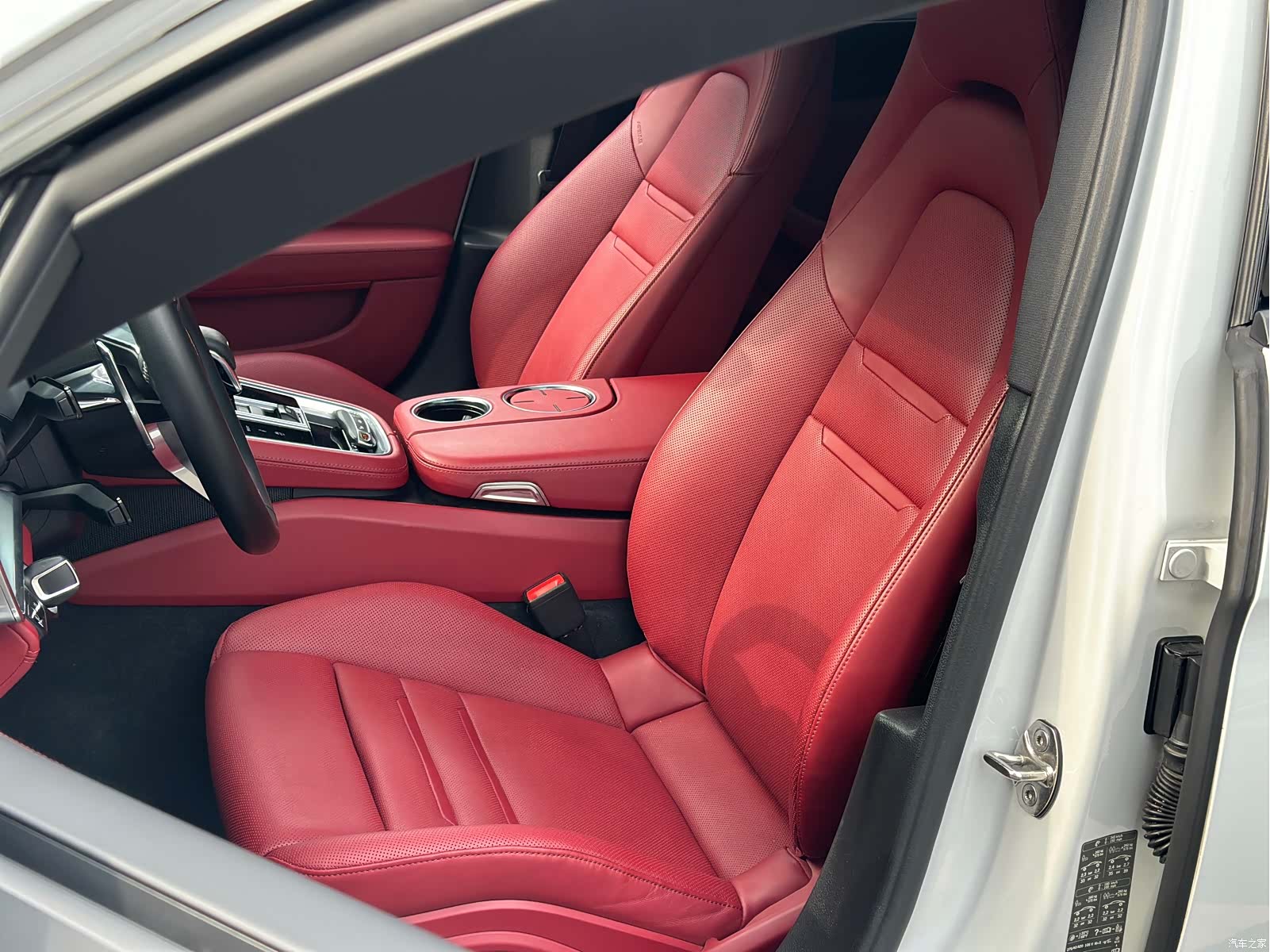 Porsche Panamera, 2018 10
