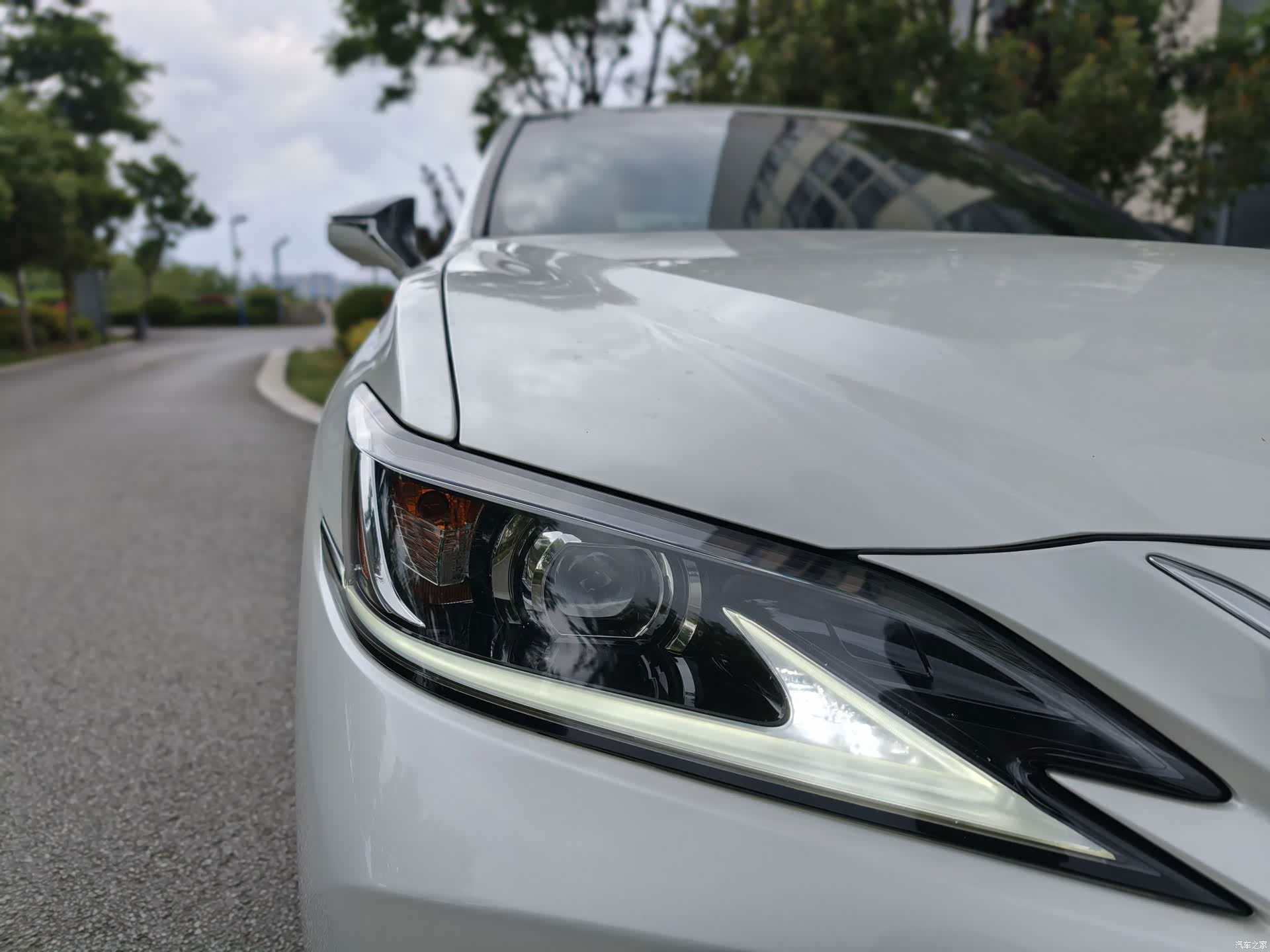 Lexus ES, 2023 32