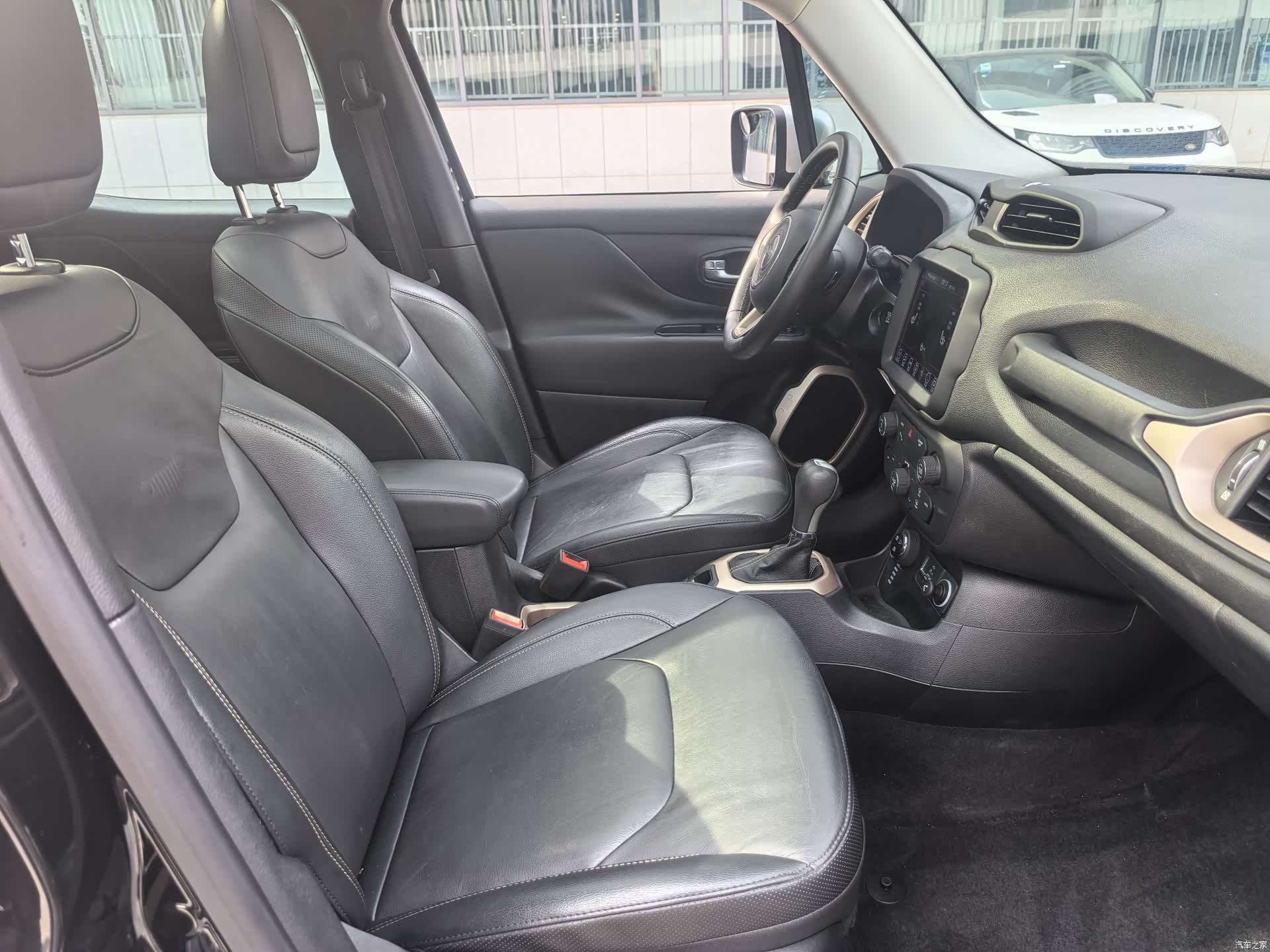 Jeep Renegade, 2019 15