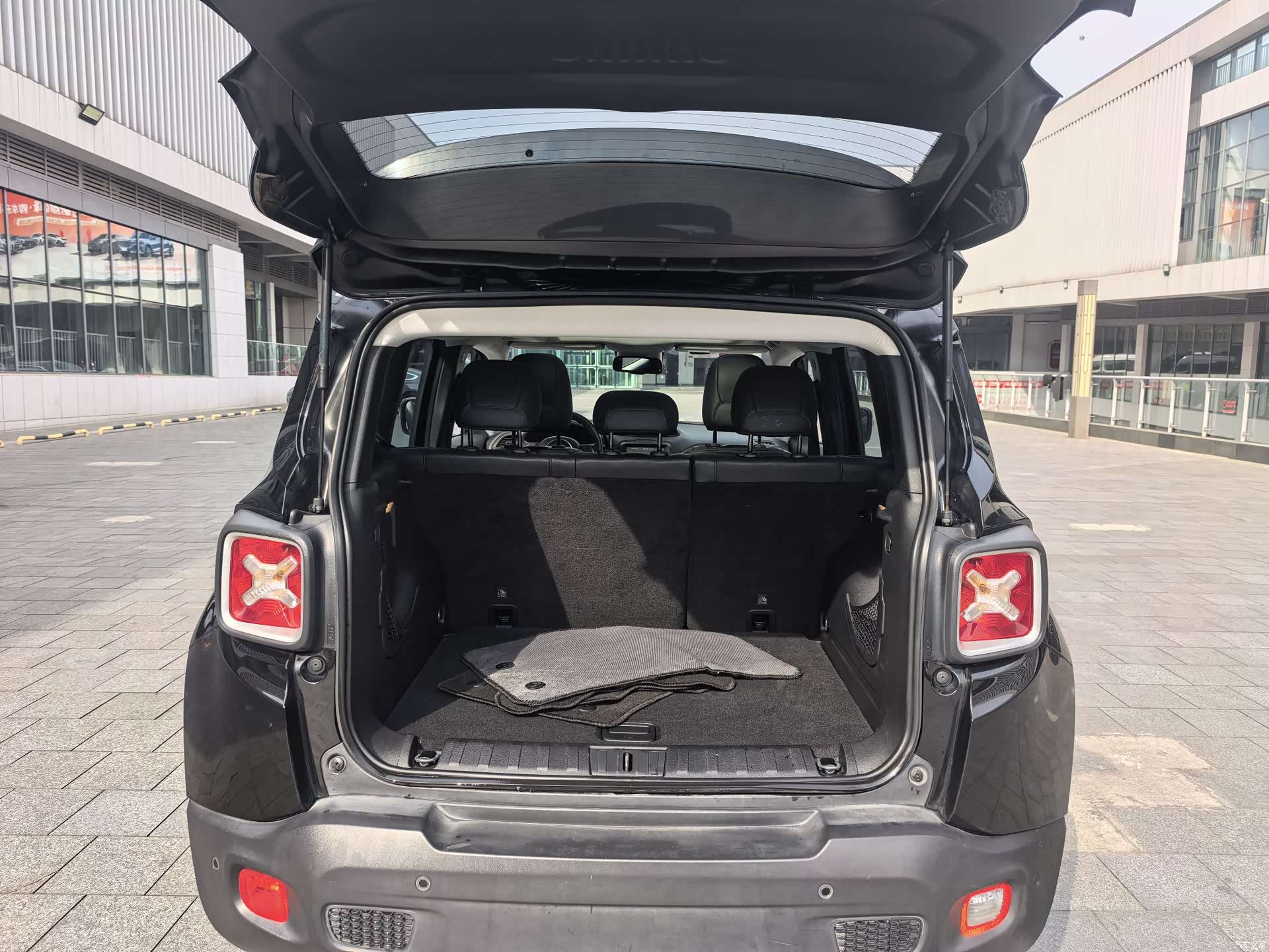 Jeep Renegade, 2019 16