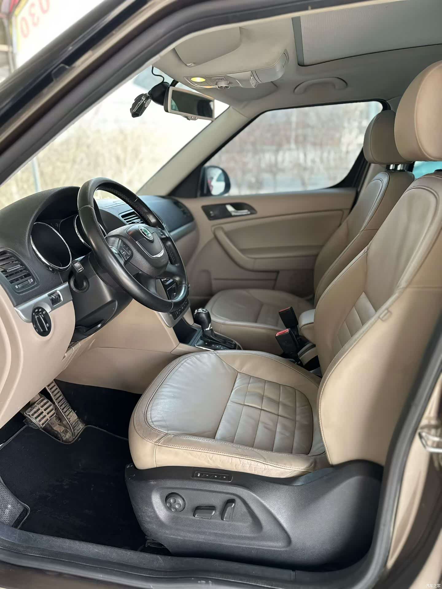 Skoda Yeti, 2015 все фото