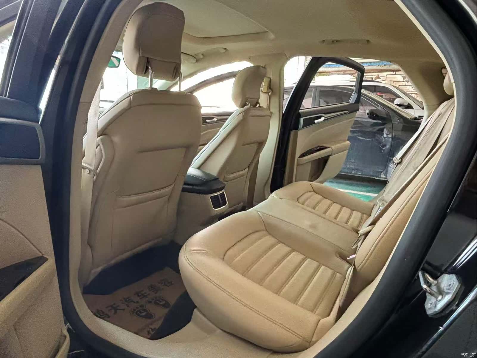 Ford Mondeo, 2013 8