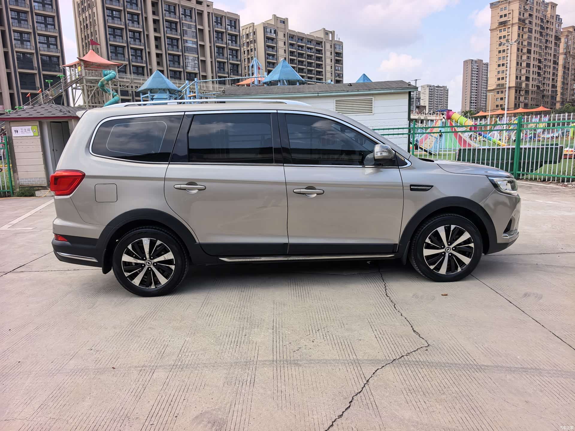DongFeng X6, 2018 4