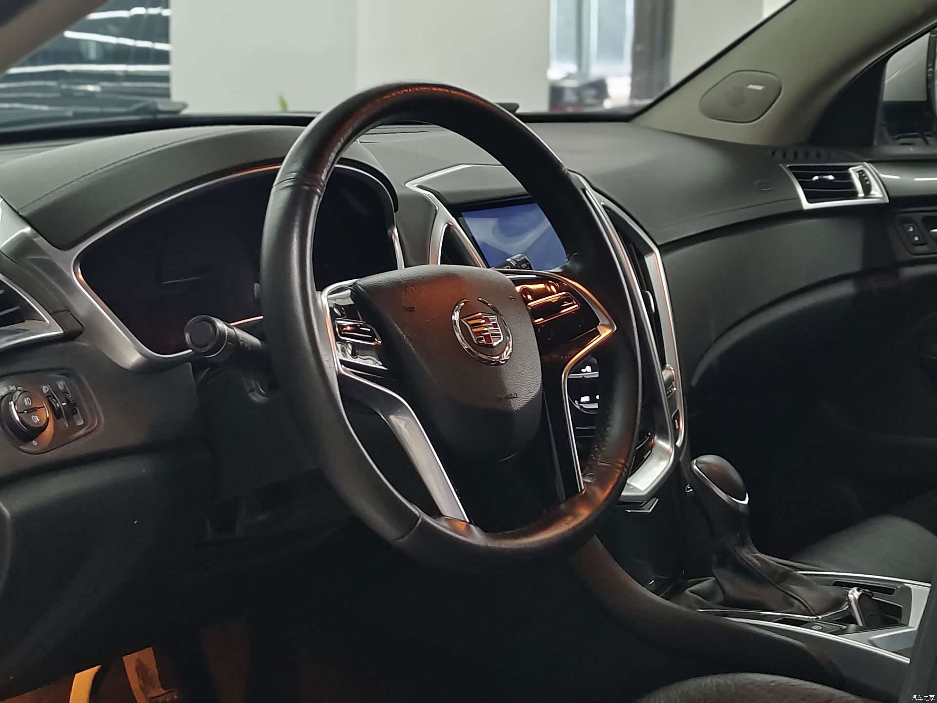 Cadillac SRX, 2015 7