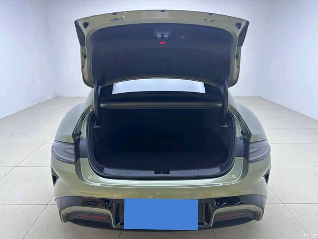 Xiaomi SU7, 2025 12