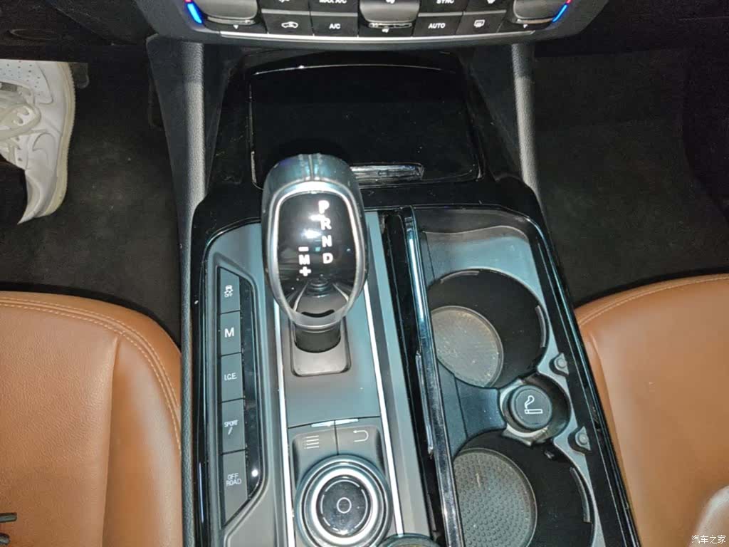 Maserati Levante, 2018 14