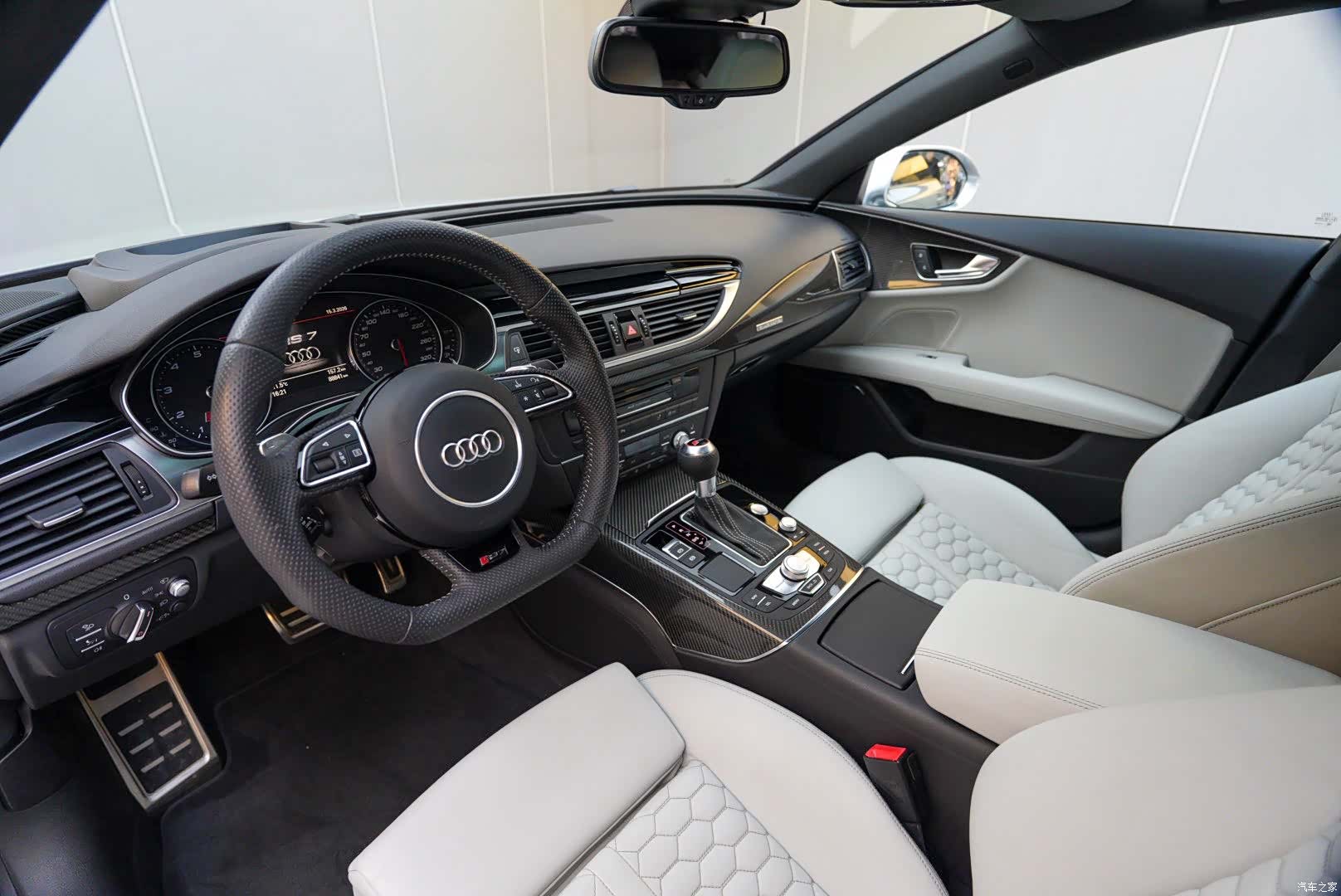 Audi RS, 2014 9