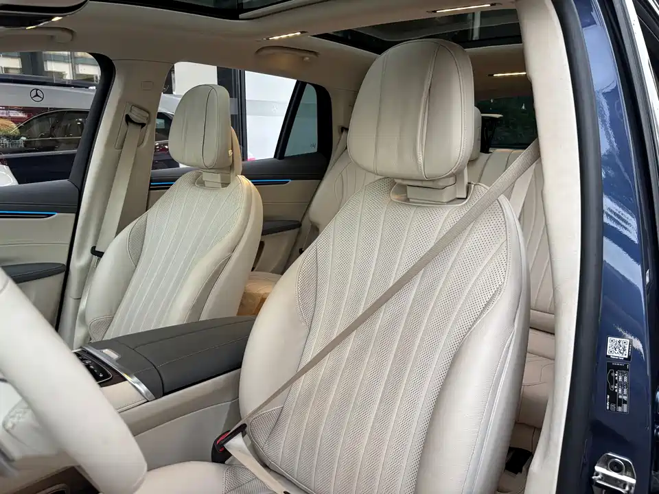 Mercedes-Benz EQS SUV