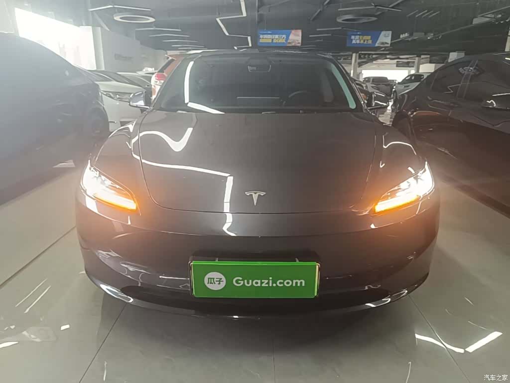 Tesla Model 3, 2024 3