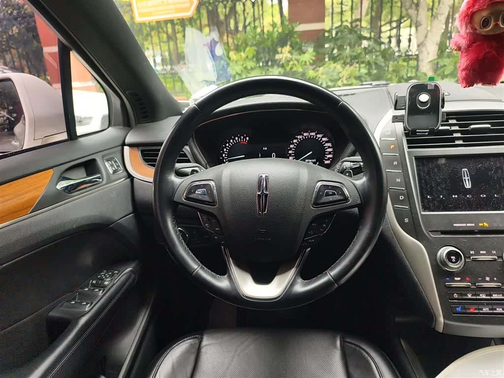 Lincoln MKC, 2018 3