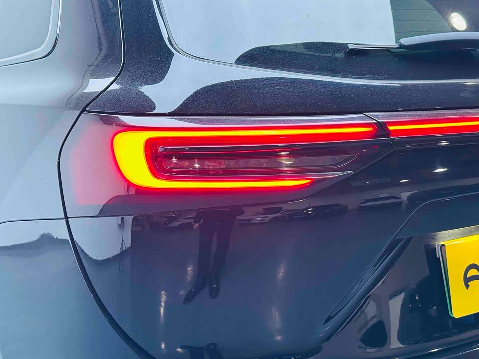 AITO Ask the world M7